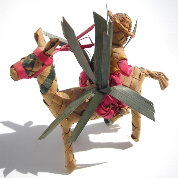 miniature donkey with baskets and rider - hand woven palm leaf - Picture 2 of 2